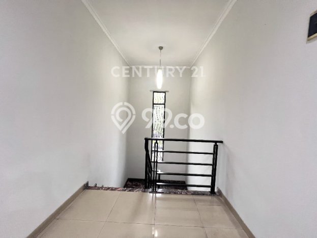Siap Huni Hunian Elit 5 Kamar di Batununggal Dekat ke Mana Pun Siap Huni Hunian Elit 5 Kamar di Batununggal Dekat ke Mana Pun