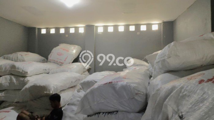Gudang Dijual di Kawasan Babakan Ciparay, Bandung Harga Kompetitif Gudang Dijual di Kawasan Babakan Ciparay, Bandung Harga Kompetitif
