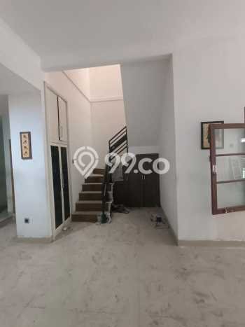 For Sale! Premium House LT 180m2 Desain Modern di Taman Kopo Indah For Sale! Premium House LT 180m2 Desain Modern di Taman Kopo Indah