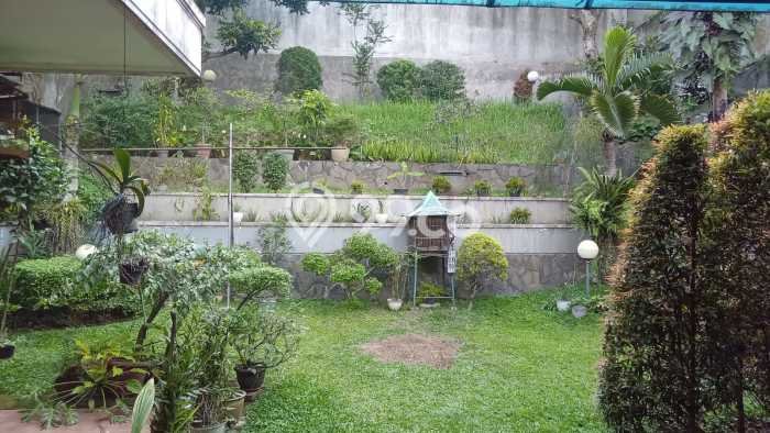 Rumah Luxury Modern Siap Huni di Setiabudi Bandung Rumah Luxury Modern Siap Huni di Setiabudi Bandung