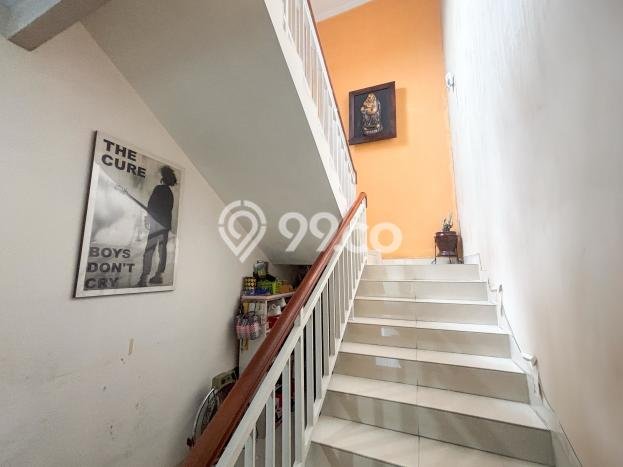 Rumah Eksklusif Siap Huni LT 320m2 di Serpong Utara, Tangerang Selatan Rumah Eksklusif Siap Huni LT 320m2 di Serpong Utara, Tangerang Selatan
