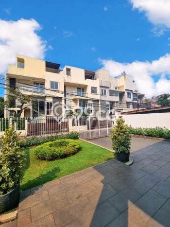 For Sale! Premium House LT 520m2 Desain Elegan di Permata Hijau For Sale! Premium House LT 520m2 Desain Elegan di Permata Hijau