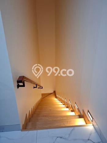 Rumah Mewah LB 200m2 Siap Pakai Desain Elegan di Alam Sutera, Tangerang Rumah Mewah LB 200m2 Siap Pakai Desain Elegan di Alam Sutera, Tangerang