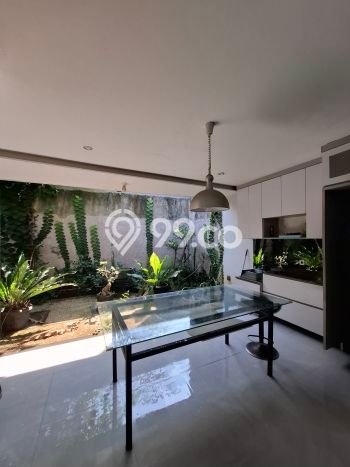 Rumah Minimalis 2 KT di Suvarna Sutera Tangerang Semi Furnished Rumah Minimalis 2 KT di Suvarna Sutera Tangerang Semi Furnished