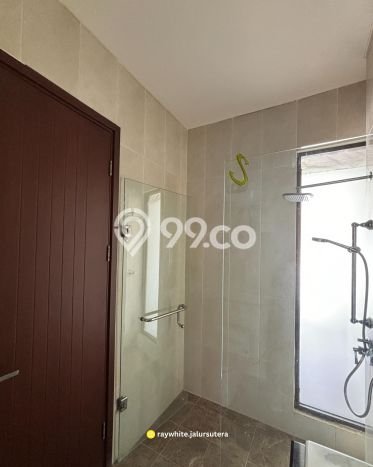 Jual Rumah Luas Elegan Dengan View Eksklusif di BSD City, Tangerang Jual Rumah Luas Elegan Dengan View Eksklusif di BSD City, Tangerang