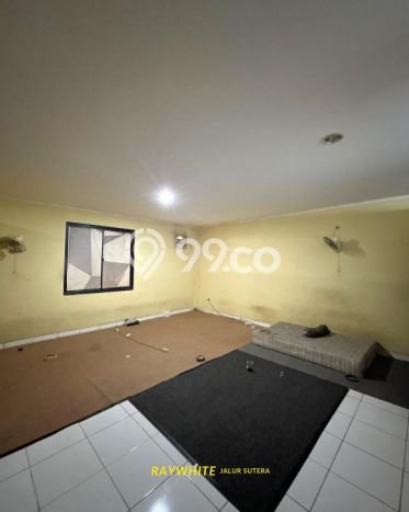 LOKASI STRATEGIS! Gudang di Serpong, Luas 1220m², Jalan Strategis LOKASI STRATEGIS! Gudang di Serpong, Luas 1220m², Jalan Strategis