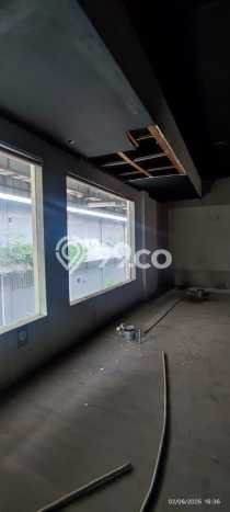 Unit Komersial Disewa Lokasi Serpong Utara, Tangerang Selatan Spesifikasi Luas Bangunan 999m2 Unit Komersial Disewa Lokasi Serpong Utara, Tangerang Selatan Spesifikasi Luas Bangunan 999m2