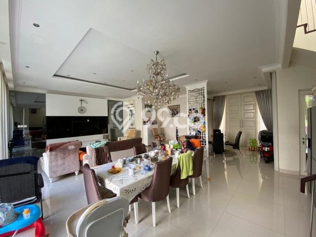 Dijual Rumah Mewah Megah Dengan View Cantik di Pakuwon City, Surabaya Dijual Rumah Mewah Megah Dengan View Cantik di Pakuwon City, Surabaya