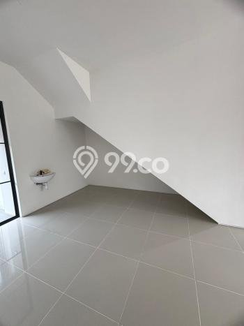 FOR RENT! Ruko di Surabaya Kota Cocok untuk Bisnis 172m2 FOR RENT! Ruko di Surabaya Kota Cocok untuk Bisnis 172m2