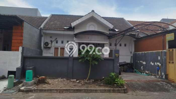 BEST PRICE! Rumah Premium area Sidoarjo, Luas 144m2m² Bangunan 81m2m² BEST PRICE! Rumah Premium area Sidoarjo, Luas 144m2m² Bangunan 81m2m²