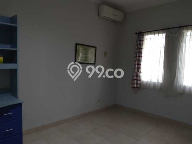 Rumah Strategis dengan Luas Bangunan 180m² di Lokasi Graha Raya, Tangerang Rumah Strategis dengan Luas Bangunan 180m² di Lokasi Graha Raya, Tangerang