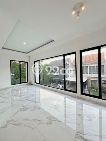 Rumah di Sektor 9-Bintaro, Tangerang Selatan, Luas 196m² LB 200m² Rumah di Sektor 9-Bintaro, Tangerang Selatan, Luas 196m² LB 200m²