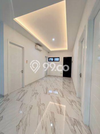 Rumah di Sektor 9-Bintaro, Tangerang Selatan, Luas 196m² LB 200m² Rumah di Sektor 9-Bintaro, Tangerang Selatan, Luas 196m² LB 200m²