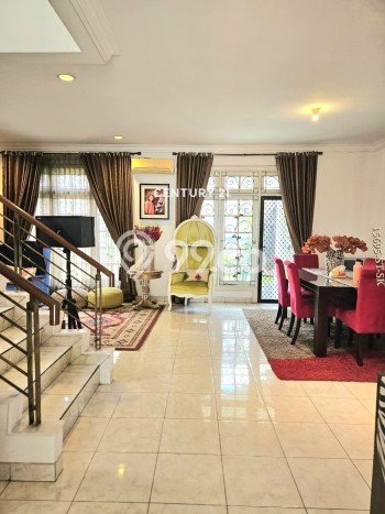 Ready to Use! Luxury House LT 290m2 Desain Modern di Cibubur Ready to Use! Luxury House LT 290m2 Desain Modern di Cibubur
