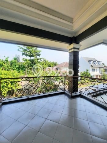 Rumah Luxury Modern Tanpa Renovasi di Sektor 8-Bintaro Jakarta Selatan Rumah Luxury Modern Tanpa Renovasi di Sektor 8-Bintaro Jakarta Selatan