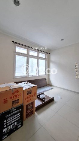 Hunian Mewah LB 250m2 Siap Huni Desain Elegan di Sektor 9-Bintaro, Tangerang Selatan Hunian Mewah LB 250m2 Siap Huni Desain Elegan di Sektor 9-Bintaro, Tangerang Selatan