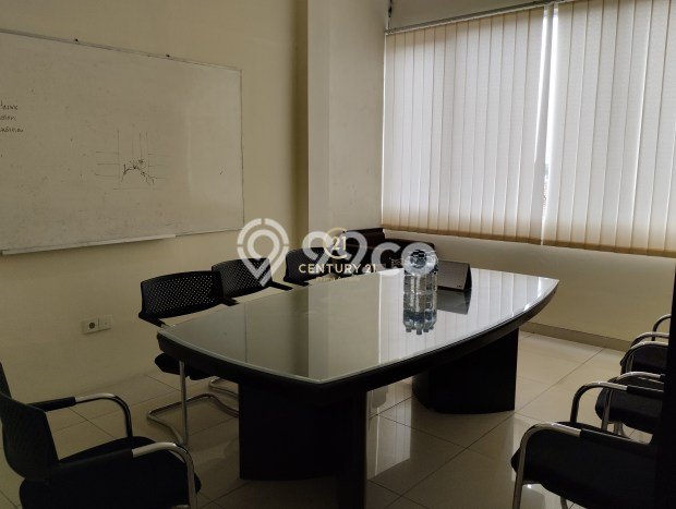 Ruko Kawasan Bisnis di , Luas 800m2m², Jalan Strategis Ruko Kawasan Bisnis di , Luas 800m2m², Jalan Strategis