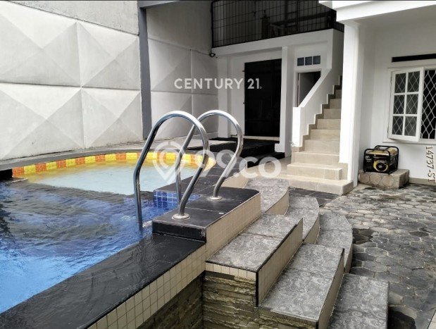 Jual Rumah Luas Elegan Dengan View Eksklusif di Bintaro, Tangerang Selatan Jual Rumah Luas Elegan Dengan View Eksklusif di Bintaro, Tangerang Selatan