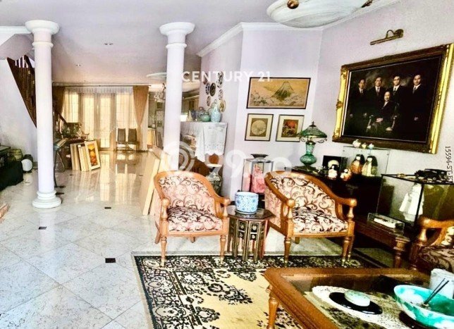 Rumah Mewah LB 500m2 Siap Pakai Desain Elegan di Tanjung Barat, Jakarta Selatan Rumah Mewah LB 500m2 Siap Pakai Desain Elegan di Tanjung Barat, Jakarta Selatan