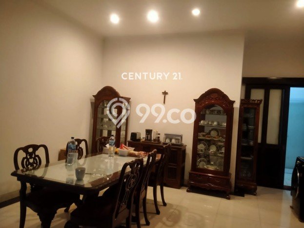 Hunian Elit LB 220m2 Siap Huni Desain Elegan di Pondok Indah, Jakarta Selatan Hunian Elit LB 220m2 Siap Huni Desain Elegan di Pondok Indah, Jakarta Selatan