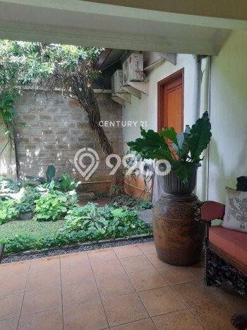 Rumah Elit Modern Siap Huni di Bintaro Jakarta Selatan Rumah Elit Modern Siap Huni di Bintaro Jakarta Selatan