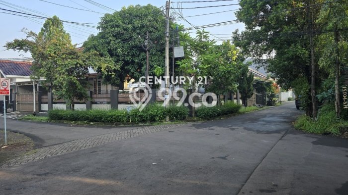 Rumah Luxury Best Area di Tangerang, Banten Rumah Luxury Best Area di Tangerang, Banten