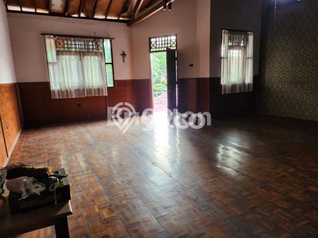 Hunian Mewah Siap Huni LT 160m2 di Cipayung, Jakarta Timur Hunian Mewah Siap Huni LT 160m2 di Cipayung, Jakarta Timur
