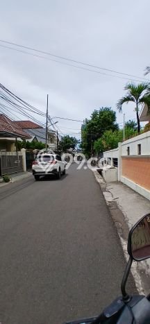 Ready to Use! Luxury House LT 160m2 Desain Elegan di Tomang Ready to Use! Luxury House LT 160m2 Desain Elegan di Tomang