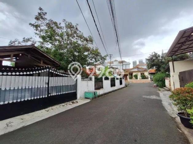 Rumah Luxury Modern Tanpa Renovasi di Kemanggisan Jakarta Barat Rumah Luxury Modern Tanpa Renovasi di Kemanggisan Jakarta Barat