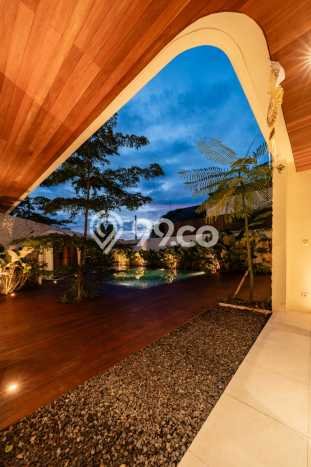 FOR SALE! Vila Kawasan , Area 500m2m², Lokasi Premium FOR SALE! Vila Kawasan , Area 500m2m², Lokasi Premium