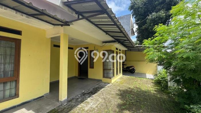 Disewakan Rumah Harga Terjangkau di Bintaro Tangerang Selatan dengan 3 Kamar Tidur Disewakan Rumah Harga Terjangkau di Bintaro Tangerang Selatan dengan 3 Kamar Tidur