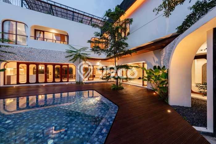 FOR SALE! Vila Kawasan , Area 500m2m², Lokasi Premium FOR SALE! Vila Kawasan , Area 500m2m², Lokasi Premium