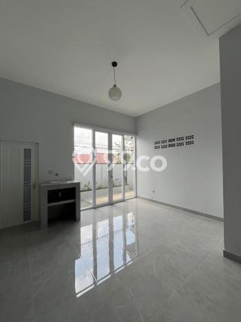 PENAWARAN EKSKLUSIF! Rumah kawasan Bondongan, 3 KT, Lingkungan Elite, Luas 280m2m² Bangunan 140m2m² PENAWARAN EKSKLUSIF! Rumah kawasan Bondongan, 3 KT, Lingkungan Elite, Luas 280m2m² Bangunan 140m2m²