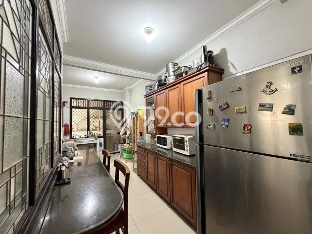 Rumah Mewah Siap Huni LT 190m2 di Tebet, Jakarta Selatan Rumah Mewah Siap Huni LT 190m2 di Tebet, Jakarta Selatan