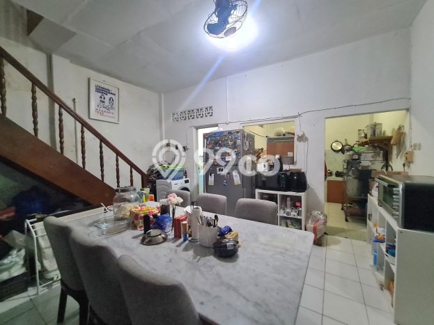 Ready to Use! Premium House LT 212m2 Desain Elegan di Setiabudi Ready to Use! Premium House LT 212m2 Desain Elegan di Setiabudi