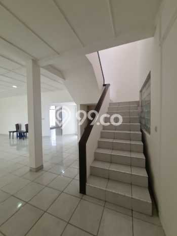 Rumah Luxury Modern Tanpa Renovasi di Kalibata Jakarta Selatan Rumah Luxury Modern Tanpa Renovasi di Kalibata Jakarta Selatan