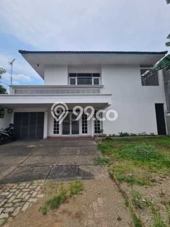 Rumah Luxury Modern Tanpa Renovasi di Kalibata Jakarta Selatan Rumah Luxury Modern Tanpa Renovasi di Kalibata Jakarta Selatan