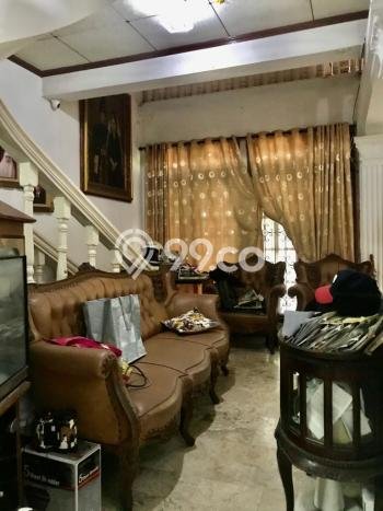 Siap Huni Hunian Elit 4 Kamar di Tebet Dekat ke Mana Saja Siap Huni Hunian Elit 4 Kamar di Tebet Dekat ke Mana Saja