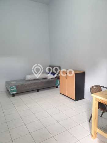 Rumah Modern Minimalis 8 Kamar Bisa Langsung Pindah di Duren Sawit Rumah Modern Minimalis 8 Kamar Bisa Langsung Pindah di Duren Sawit