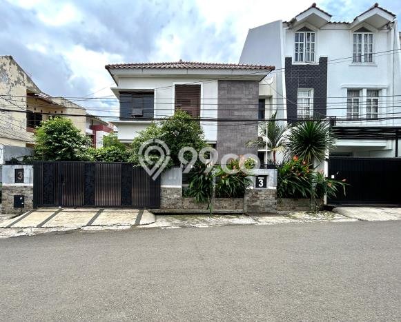 Rumah Mewah Siap Huni LT 190m2 di Tebet, Jakarta Selatan Rumah Mewah Siap Huni LT 190m2 di Tebet, Jakarta Selatan