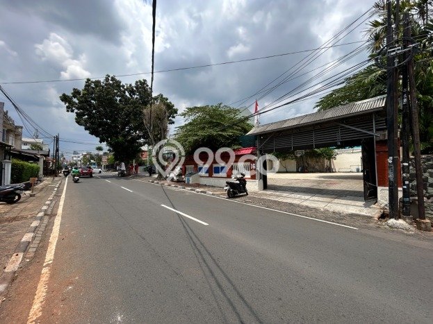 Tanah Komersial di Tebet, Luas 189m², Akses Mudah Tanah Komersial di Tebet, Luas 189m², Akses Mudah