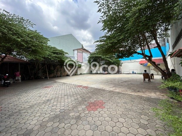 Tanah Komersial di Tebet, Luas 189m², Akses Mudah Tanah Komersial di Tebet, Luas 189m², Akses Mudah