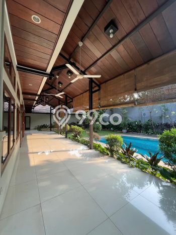 Hunian Elit LB 400m2 Siap Huni Desain Elegan di Kemang, Jakarta Selatan Hunian Elit LB 400m2 Siap Huni Desain Elegan di Kemang, Jakarta Selatan