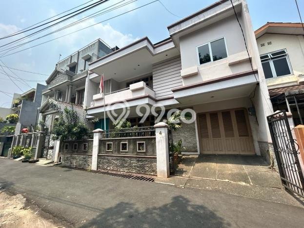 Dijual Rumah Premium dengan Fasilitas Sekitar Komplit di Tebet, Jakarta Selatan Dijual Rumah Premium dengan Fasilitas Sekitar Komplit di Tebet, Jakarta Selatan