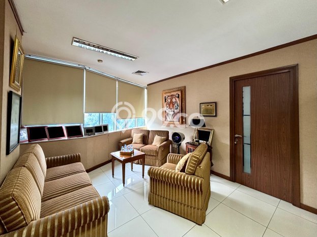 Unit Kantor Dijual di Jakarta Selatan LT 508m2 & LB 1611m2 Unit Kantor Dijual di Jakarta Selatan LT 508m2 & LB 1611m2