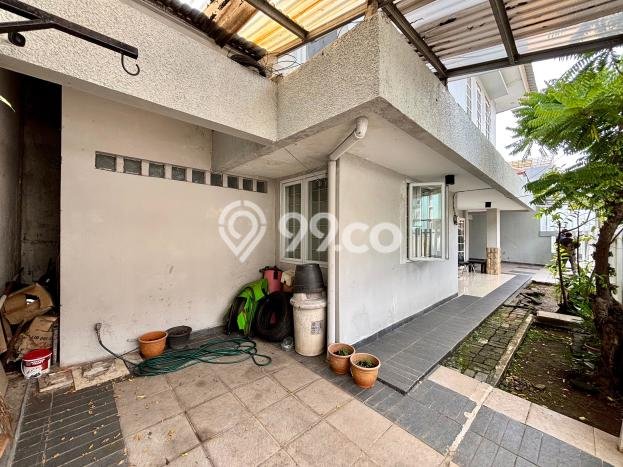 Rumah Eksklusif di Tebet, Jakarta Selatan, LT 333m² Bangunan 290m² Rumah Eksklusif di Tebet, Jakarta Selatan, LT 333m² Bangunan 290m²