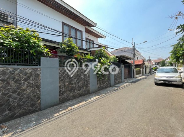 Rumah 3 Kamar Tidur Akses Strategis di Tebet, Dekat Pusat Kota, Jakarta Selatan Rumah 3 Kamar Tidur Akses Strategis di Tebet, Dekat Pusat Kota, Jakarta Selatan