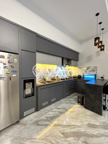 Rumah Menguntungkan di Tebet, Dekat Kawasan Komersial, Jakarta Selatan - LT 311m² Rumah Menguntungkan di Tebet, Dekat Kawasan Komersial, Jakarta Selatan - LT 311m²