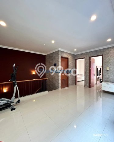 Hunian Impian Keluarga! Rumah 2 Lantai area Tebet, Jakarta Selatan, LT 124m² Bangunan 300m² Hunian Impian Keluarga! Rumah 2 Lantai area Tebet, Jakarta Selatan, LT 124m² Bangunan 300m²