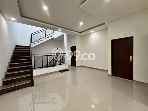 HARGA SPESIAL! Rumah Minimalis area Tebet, Jakarta Selatan, LT 110m² LB 180m² BISA KPR! HARGA SPESIAL! Rumah Minimalis area Tebet, Jakarta Selatan, LT 110m² LB 180m² BISA KPR!